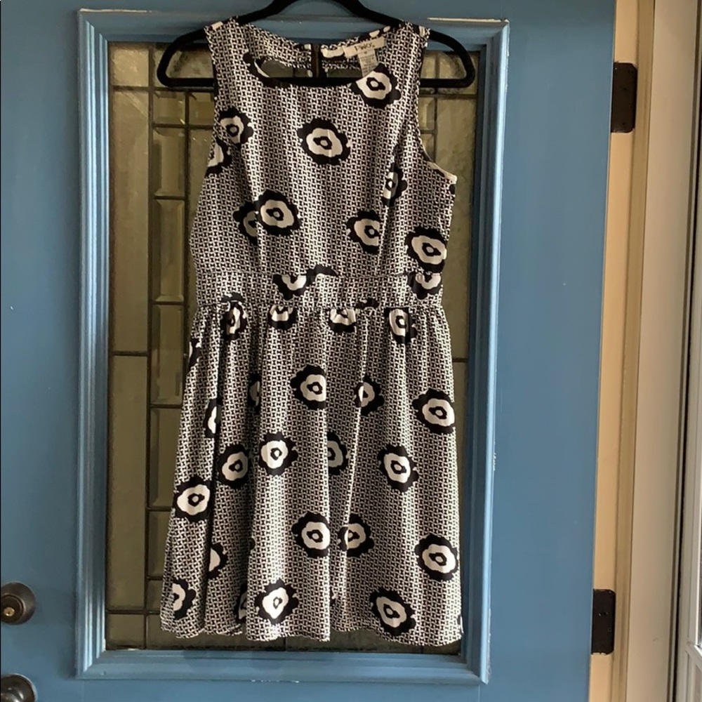 Size medium junior dress black/white cut out dress